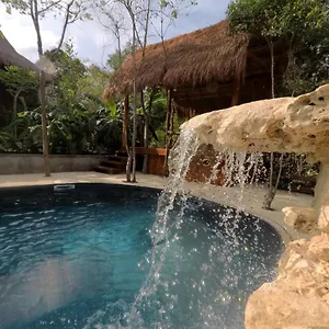 https://tulum-nueve.quintano-roohotels.com
